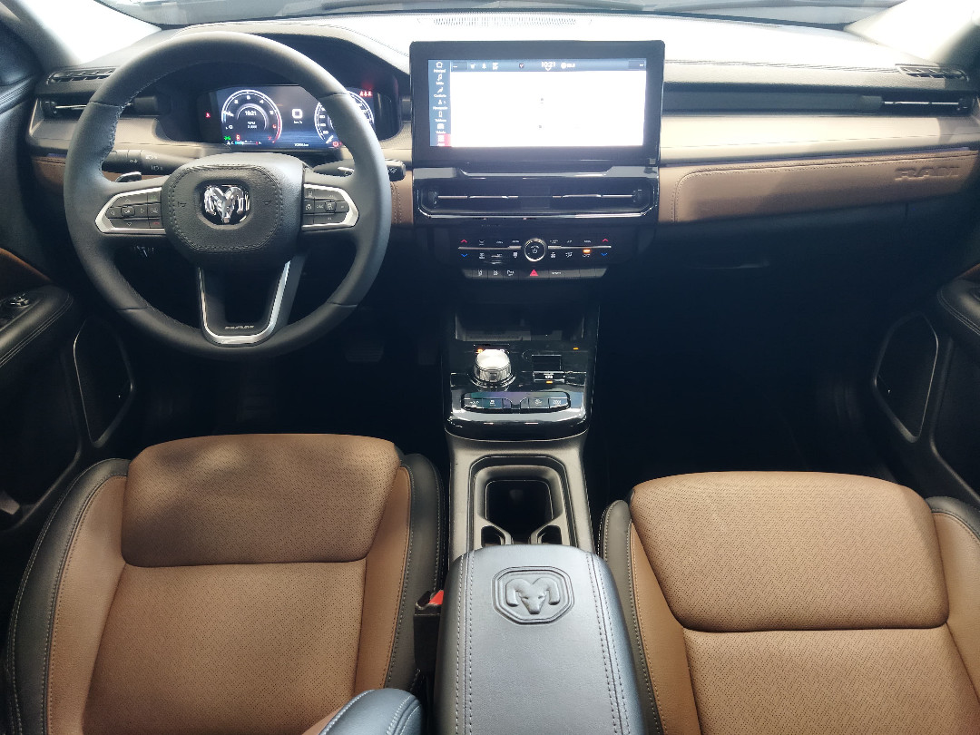 RAMPAGE 2.0 TURBO DIESEL LARAMIE 4X4 AUTOMÁTICO9