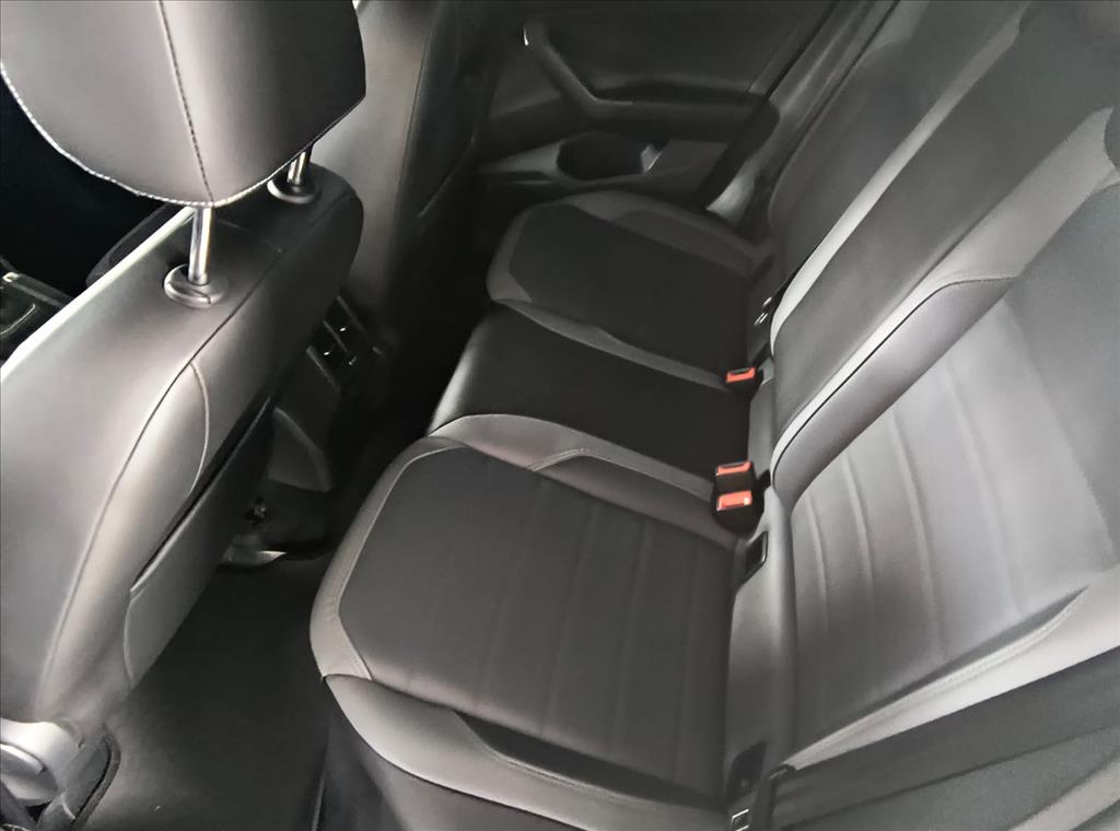 NIVUS 1.0 200 TSI TOTAL FLEX HIGHLINE AUTOMÁTICO7