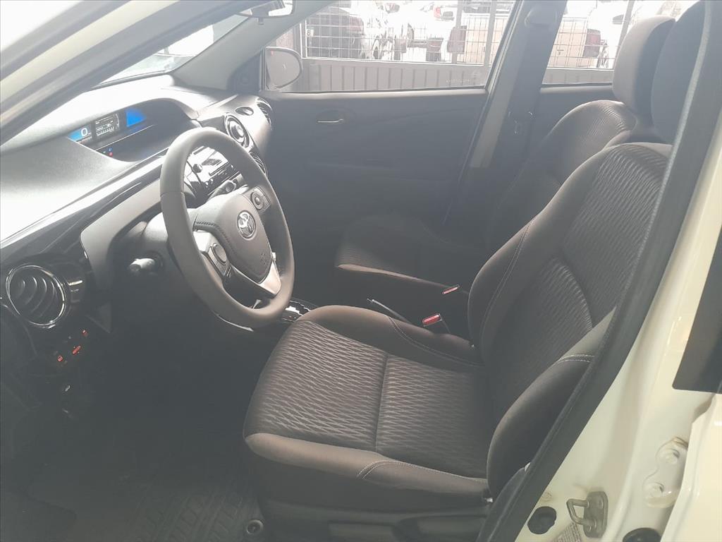 ETIOS 1.5 X PLUS 16V FLEX 4P AUTOMÁTICO10