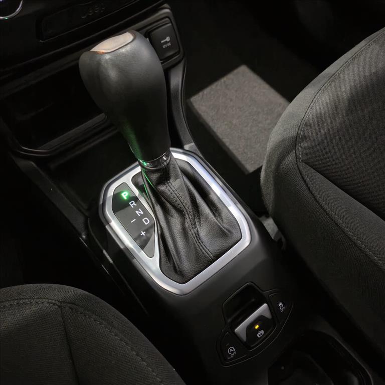 RENEGADE 1.8 16V FLEX 4P AUTOMÁTICO9
