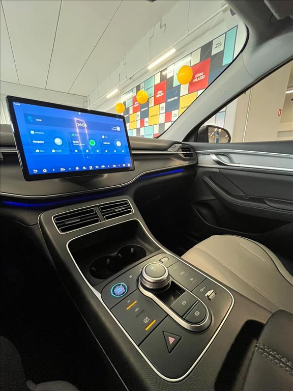 KING 1.5 DM-I PHEV GS AUTOMÁTICO9