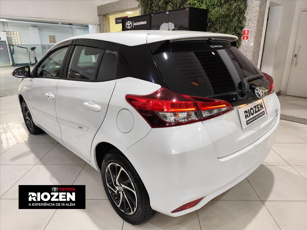 YARIS 1.5 16V FLEX XLS CONNECT MULTIDRIVE3
