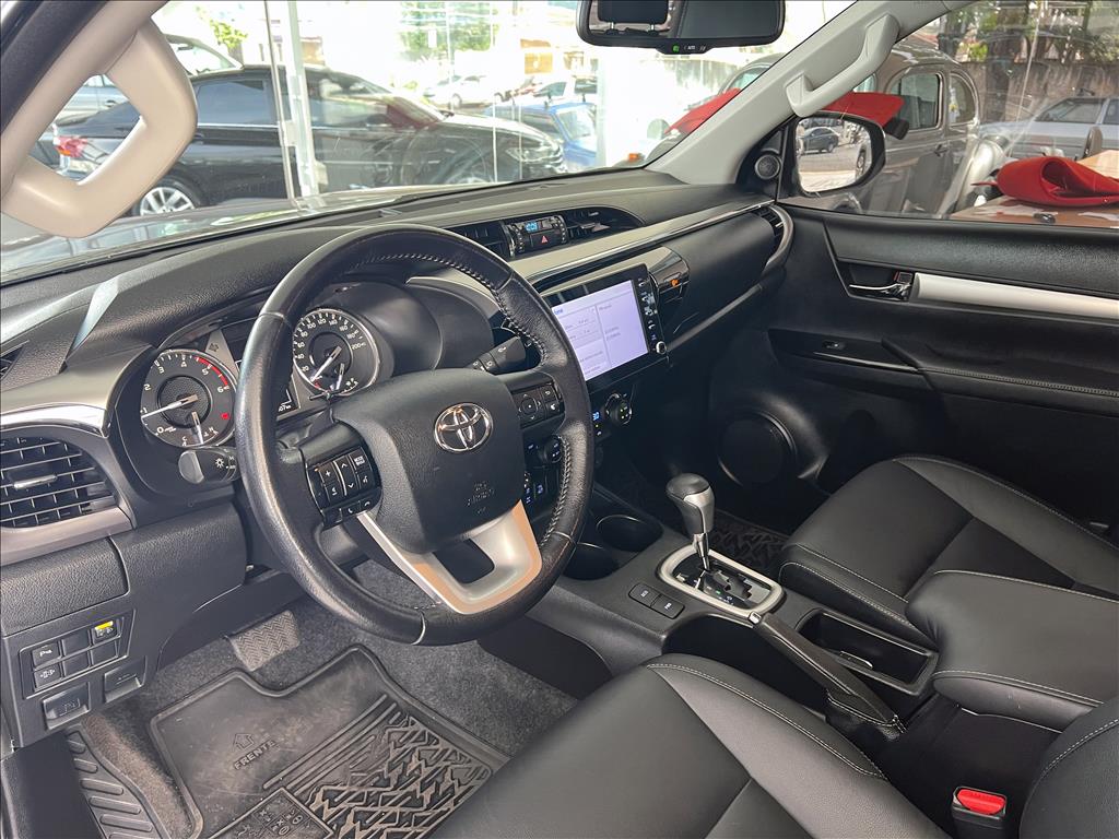 HILUX 2.8 D-4D TURBO DIESEL CD SRV 4X4 AUTOMÁTICO9