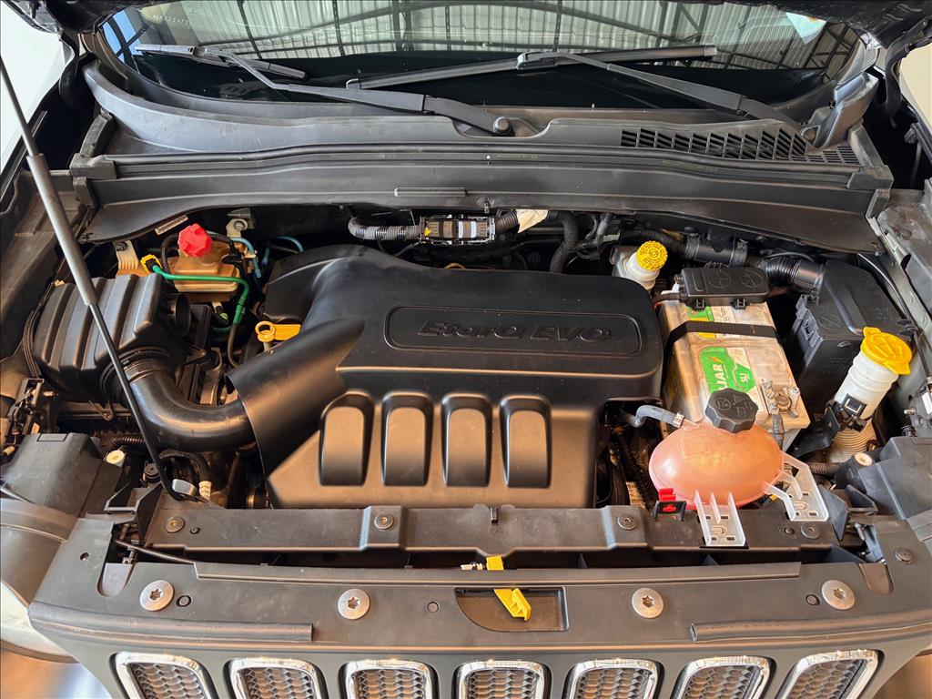 JEEP RENEGADE 1.8 16V FLEX LONGITUDE 4P AUTOMÁTICO-12 - Paraná Veículos Campinas - Veículos novos e seminovos com qualidade e procedência - 0