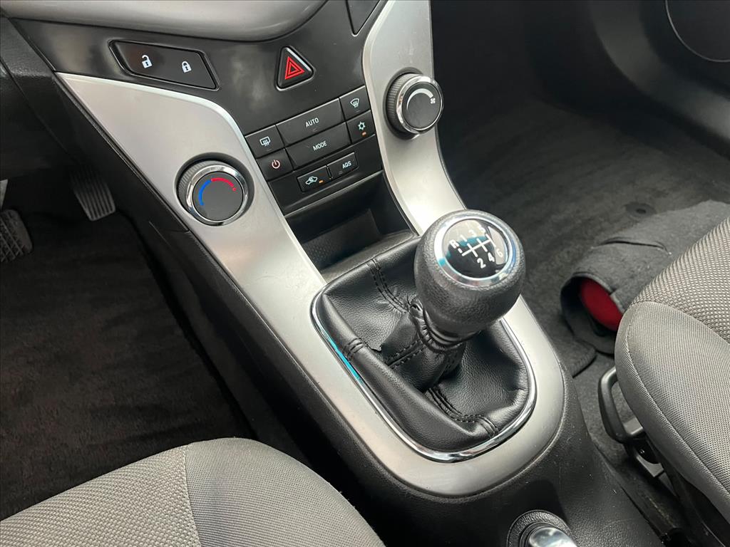 CRUZE 1.8 LT 16V FLEX 4P MANUAL13