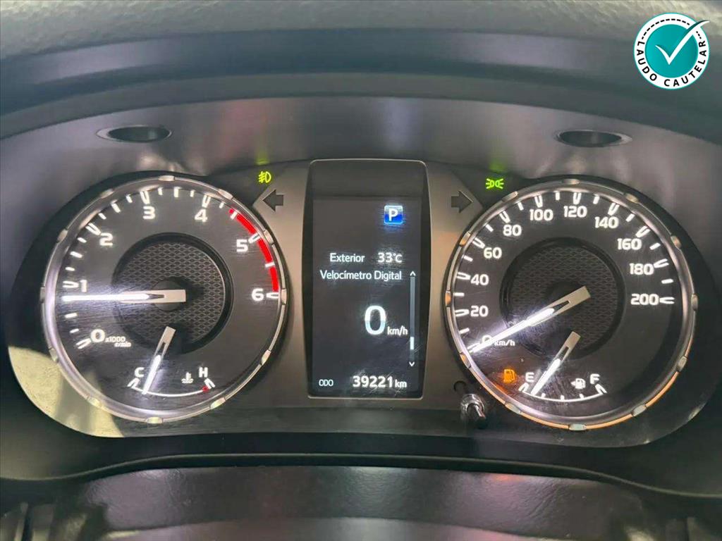 HILUX 2.8 D-4D TURBO DIESEL CD SR 4X4 AUTOMÁTICO4