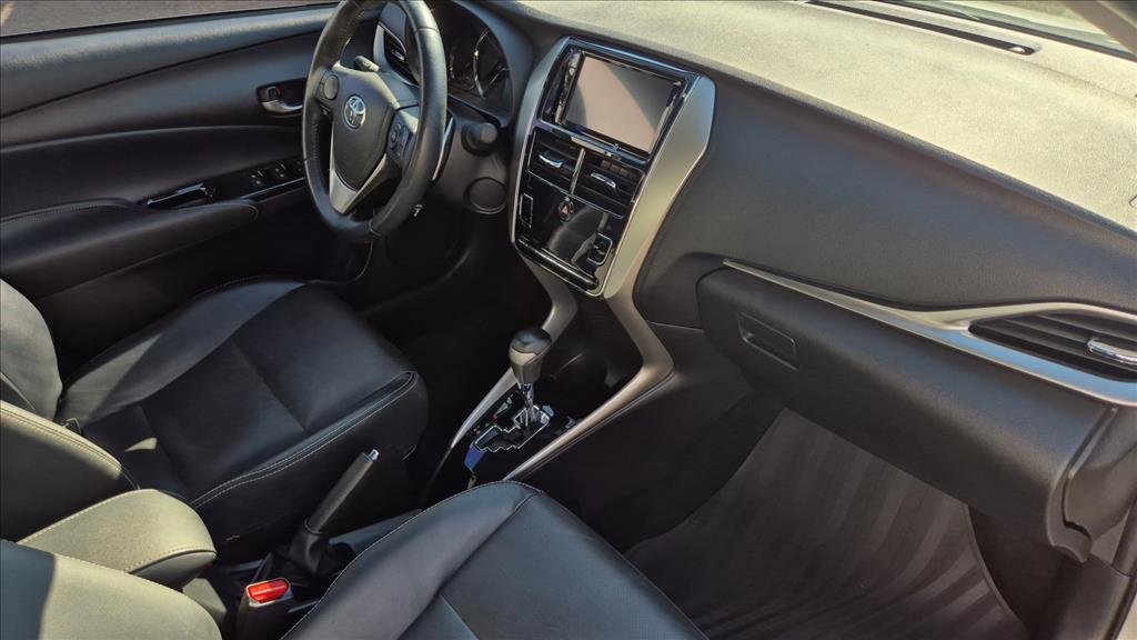 YARIS 1.5 16V FLEX SEDAN XS MULTIDRIVE6