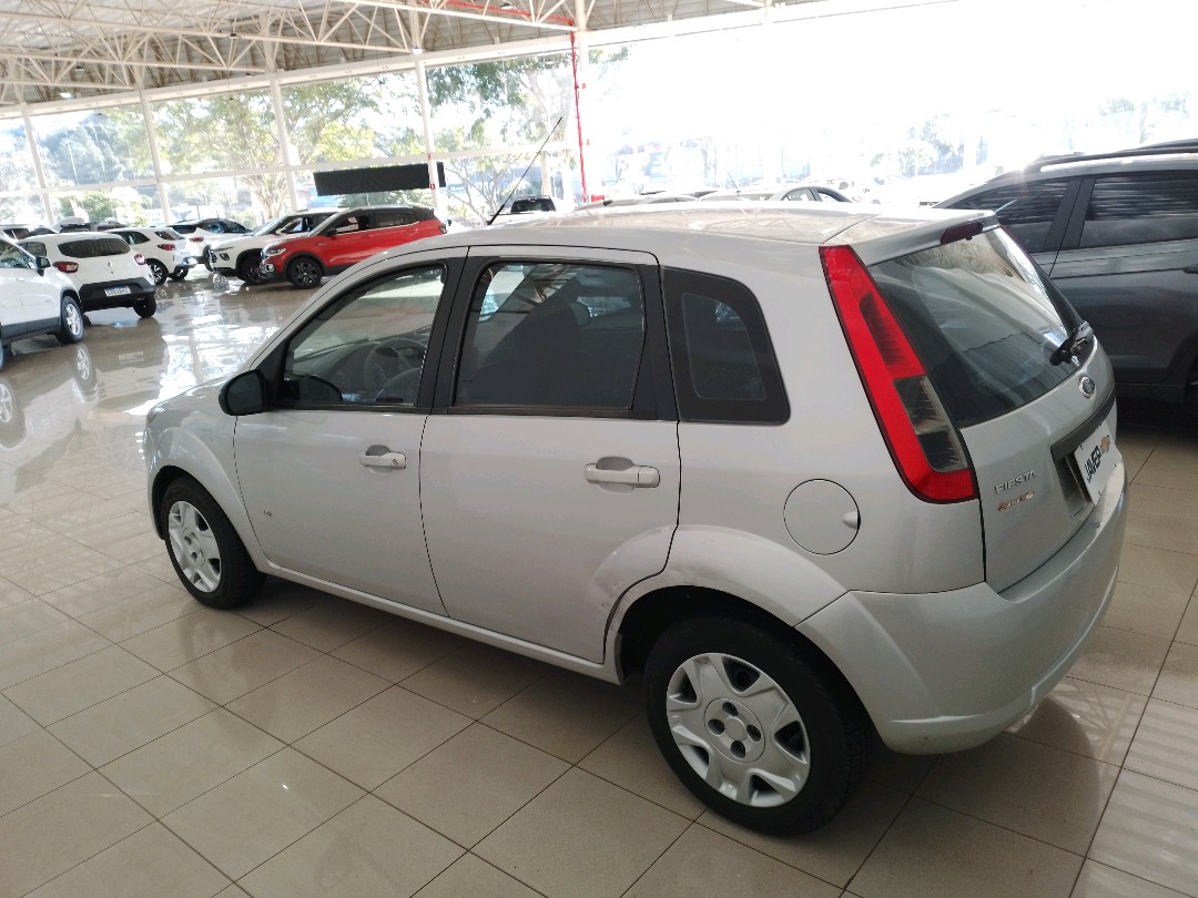 Ford Fiesta 1.0 Rocam Hatch 8V Flex 4P Manual - foto 6