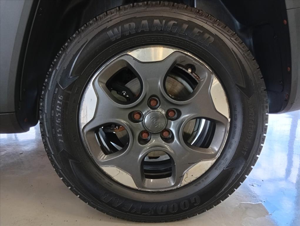 RENEGADE 1.8 16V FLEX SPORT 4P AUTOMÁTICO10