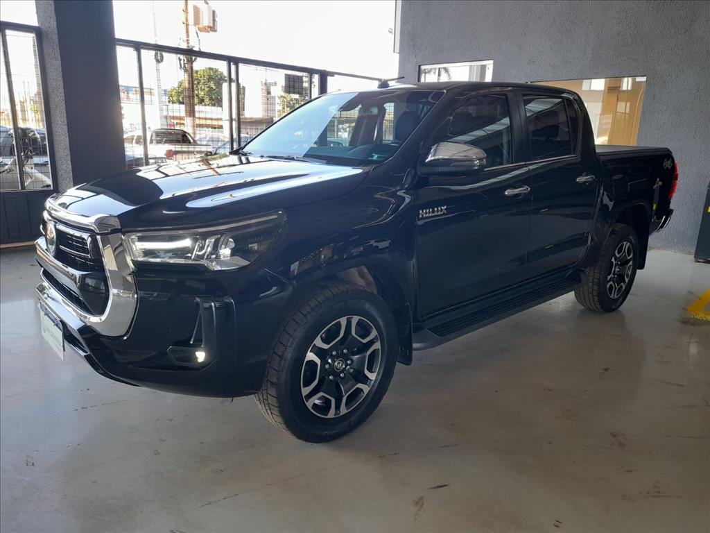 HILUX 2.8 D-4D TURBO DIESEL CD SRX 4X4 AUTOMÁTICO