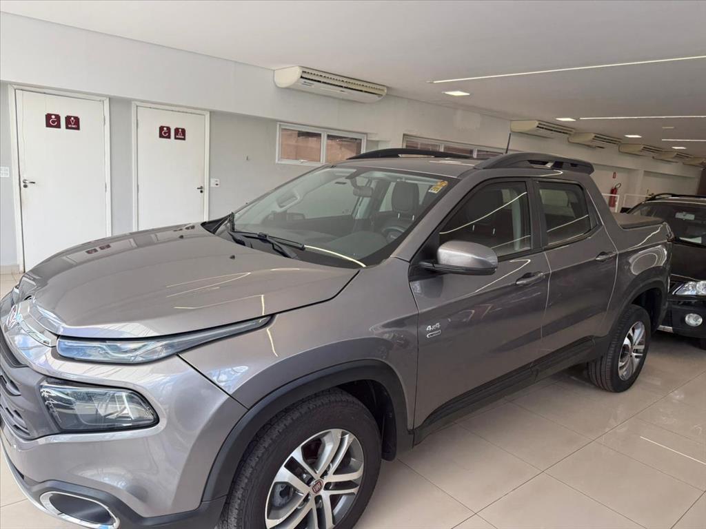 TORO 2.0 16V TURBO DIESEL FREEDOM 4WD AT92