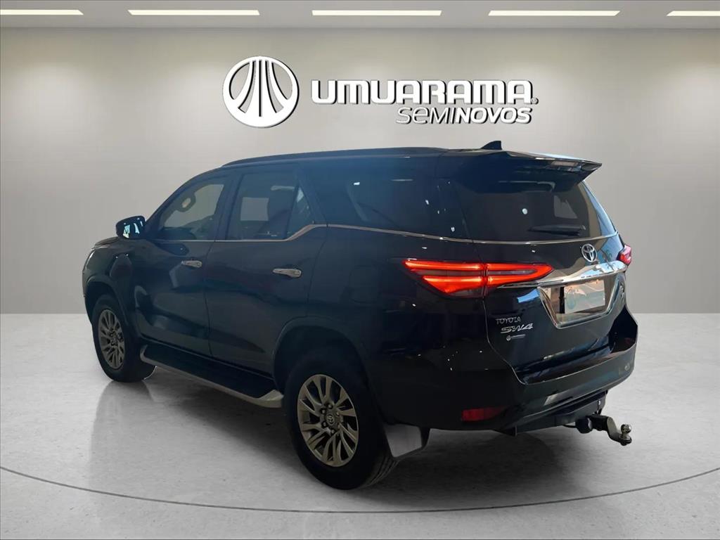 HILUX SW4 2.8 D-4D TURBO DIESEL SRX 7L 4X4 AUTOMÁTICO5