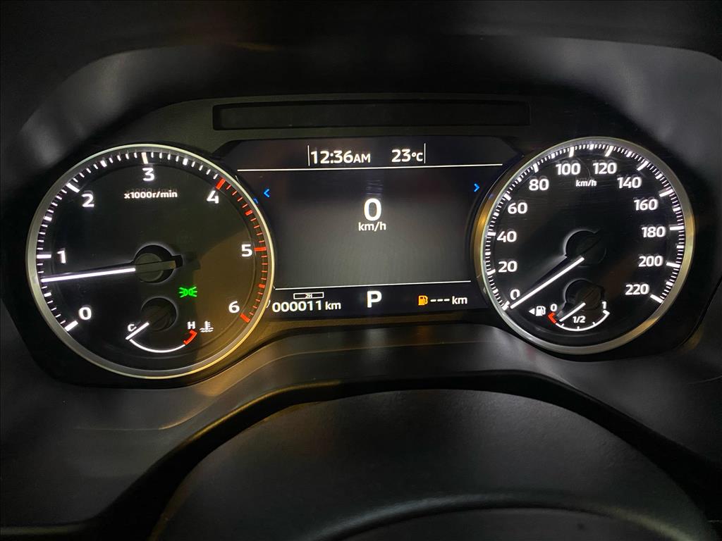 Mitsubishi-TRITON-2.4 BITURBO DIESEL CD GLS 4X4 AUTOMÁTICO