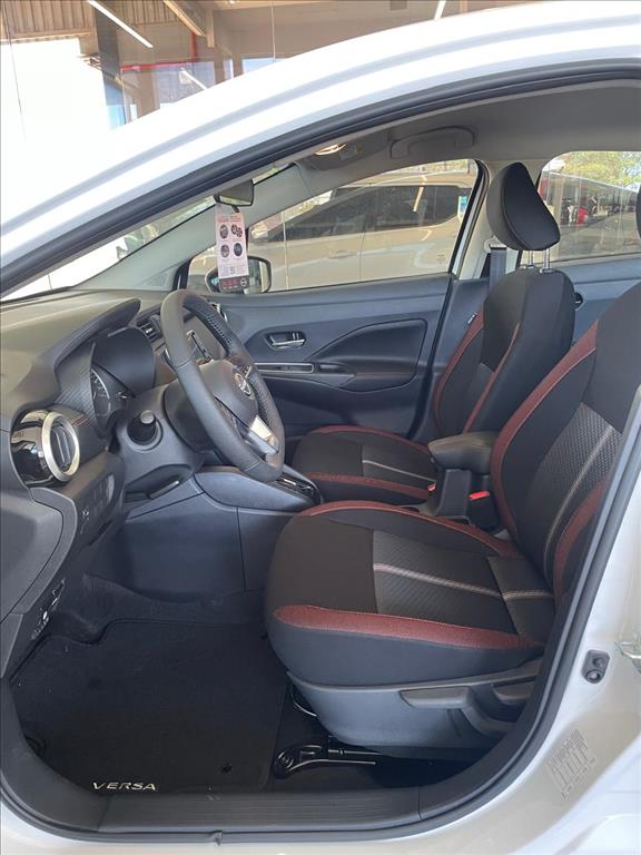 VERSA 1.6 16V FLEX SR XTRONIC9