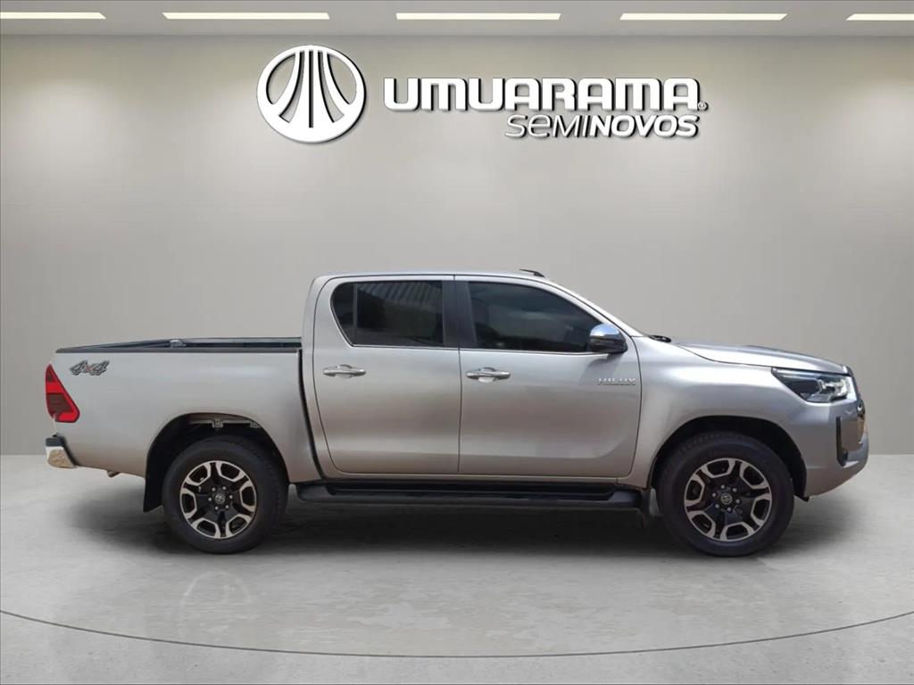 HILUX 2.8 D-4D TURBO DIESEL CD SRX 4X4 AUTOMÁTICO5