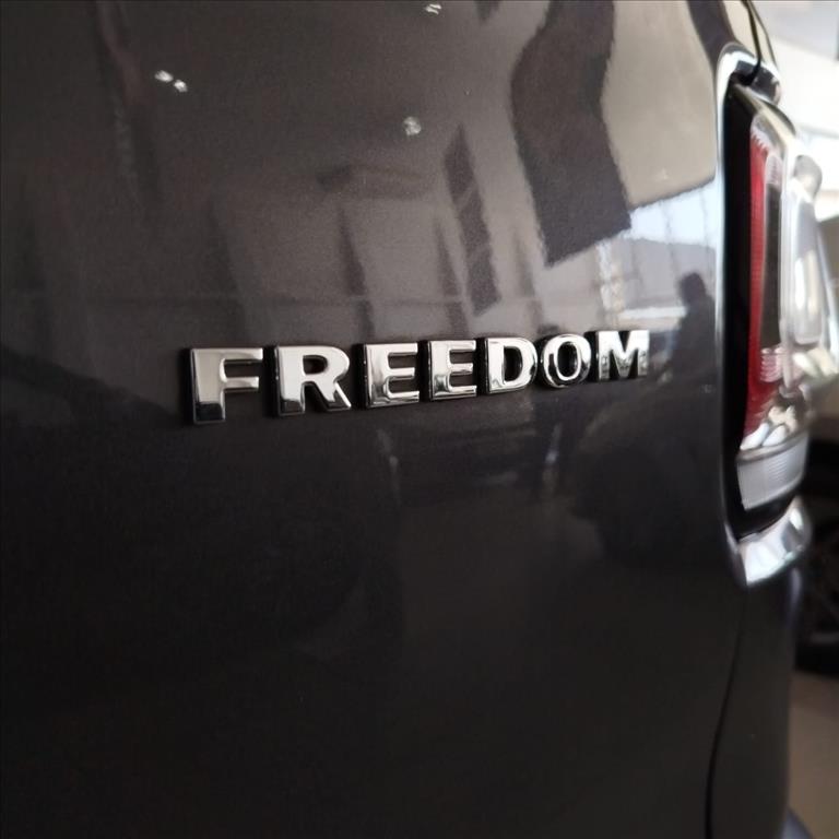 STRADA 1.3 FIREFLY FLEX FREEDOM CS MANUAL