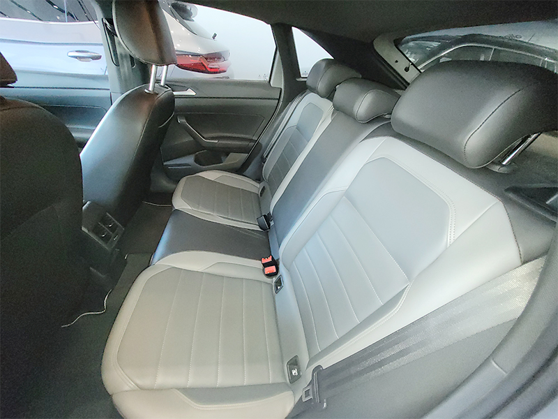 NIVUS 1.0 200 TSI TOTAL FLEX HIGHLINE AUTOMÁTICO9