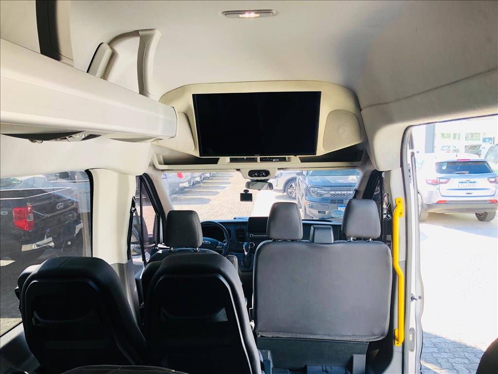 TRANSIT 2.0 ECOBLUE DIESEL MINIBUS 17+1 460E AUTOMÁTICO11