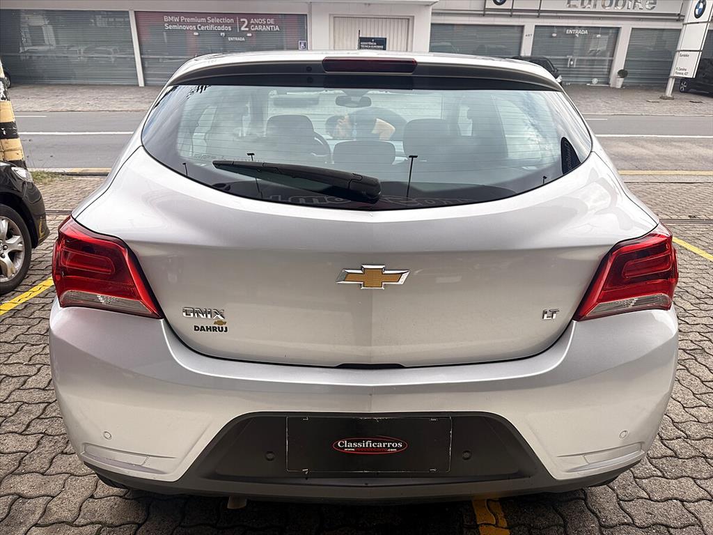 Chevrolet Onix - 1.4 MPFI LT 8V FLEX 4P MANUAL