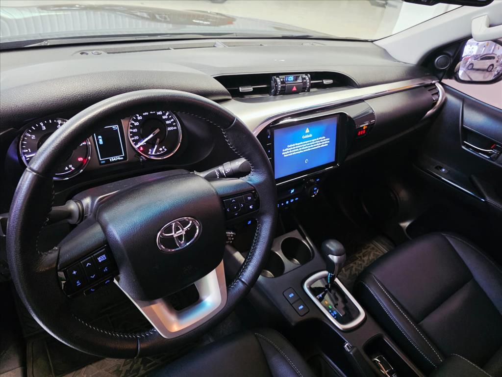 HILUX 2.8 D-4D TURBO DIESEL CD SRV 4X4 AUTOMÁTICO4