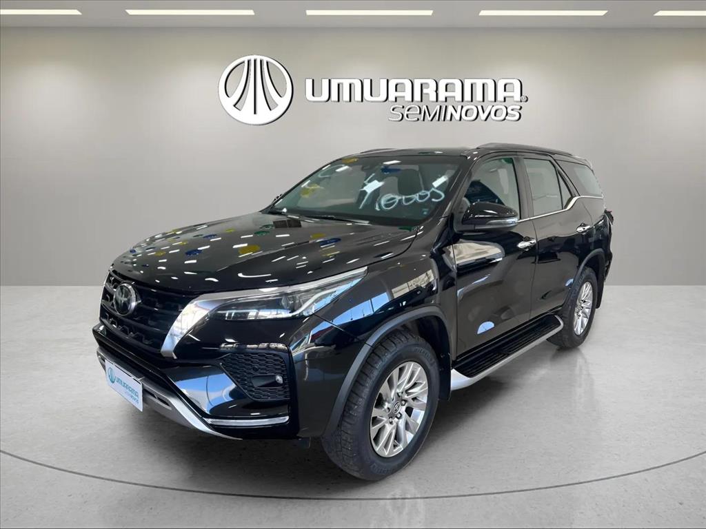 HILUX 2.8 D-4D TURBO DIESEL CD SRX 4X4 AUTOMÁTICO2