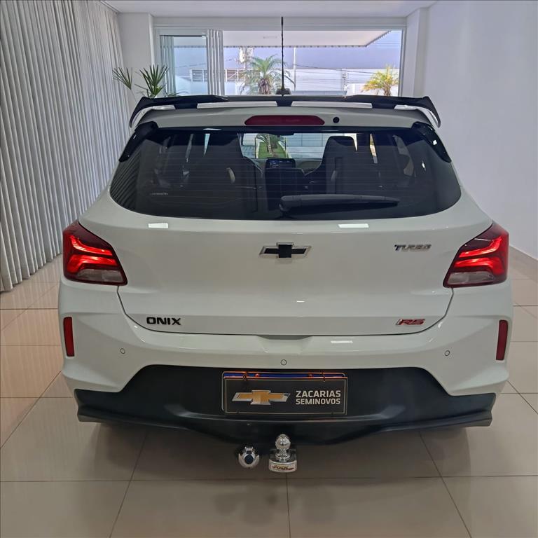 ONIX 1.0 TURBO FLEX RS AUTOMÁTICO3