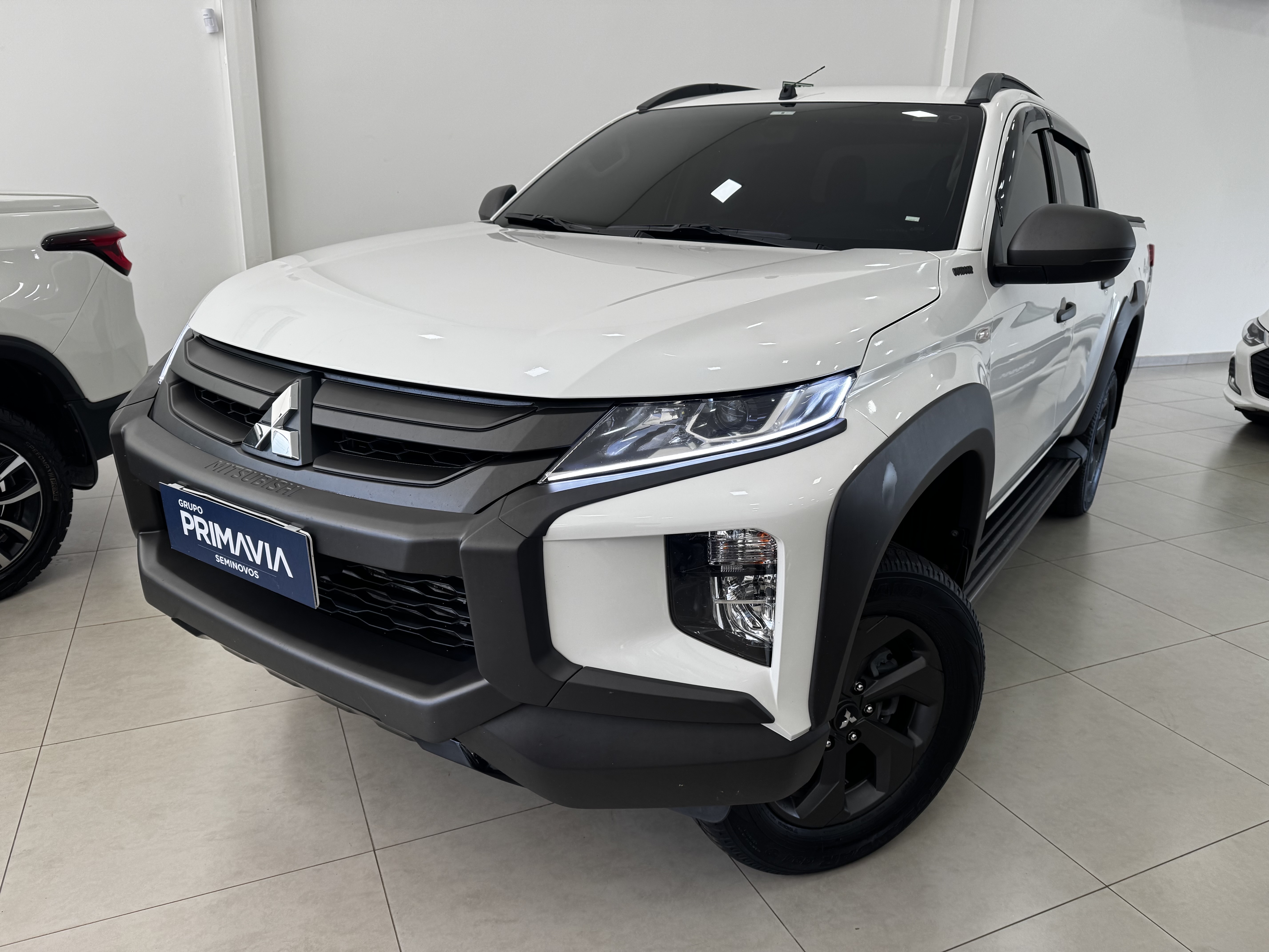 TRITON 2.4 BITURBO DIESEL CD GLS 4X4 AUTOMÁTICO