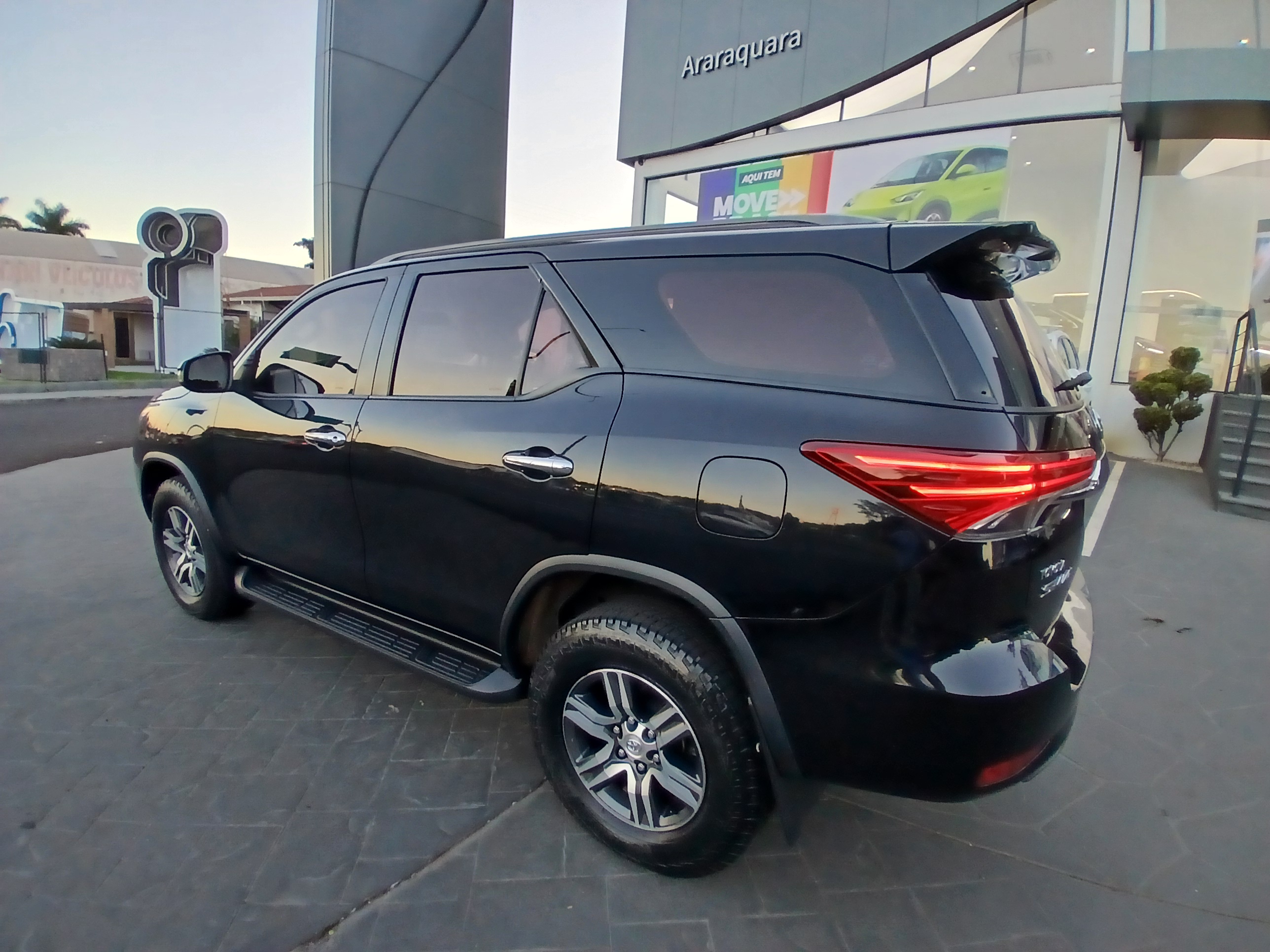 HILUX SW4 2.7 SRV 7 LUGARES 4X2 16V FLEX 4P AUTOMÁTICO4