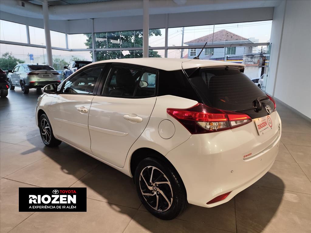 Toyota YARIS 2023