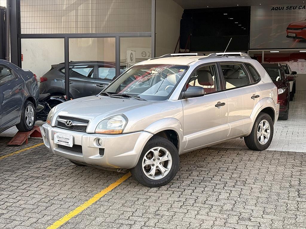 Hyundai Tucson - 2.0 MPFI GL 16V 142CV 2WD GASOLINA 4P AUTOMÁTICO