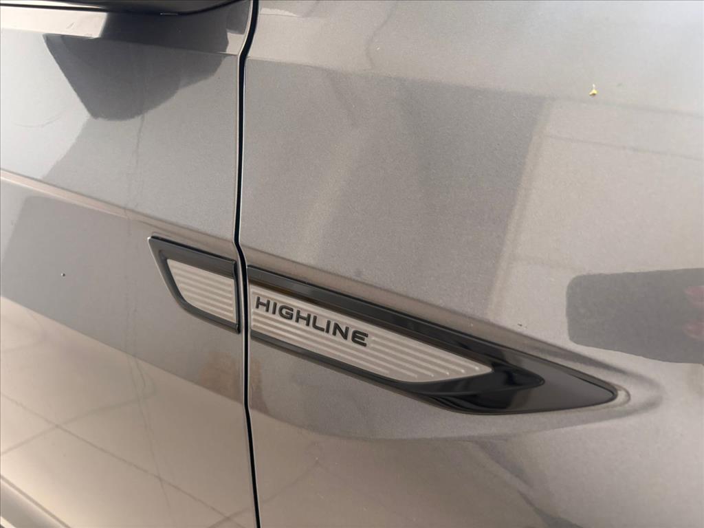 VW - Volkswagen-T-CROSS-1.4 250 TSI TOTAL FLEX HIGHLINE AUTOMÁTICO
