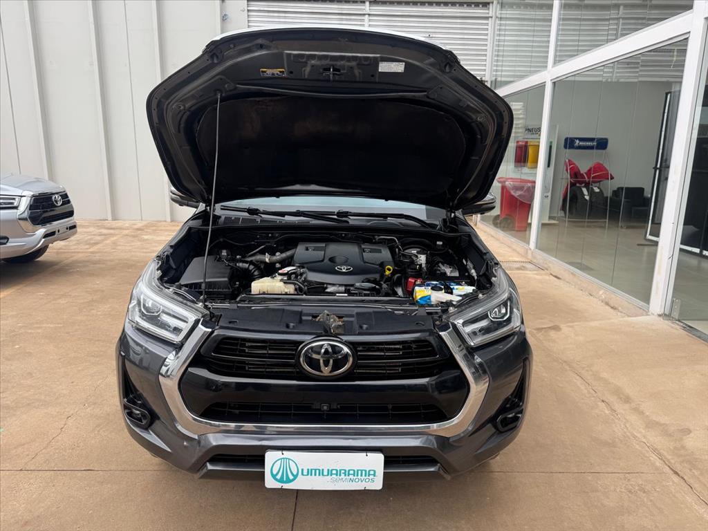 HILUX 2.8 D-4D TURBO DIESEL CD SRX 4X4 AUTOMÁTICO6
