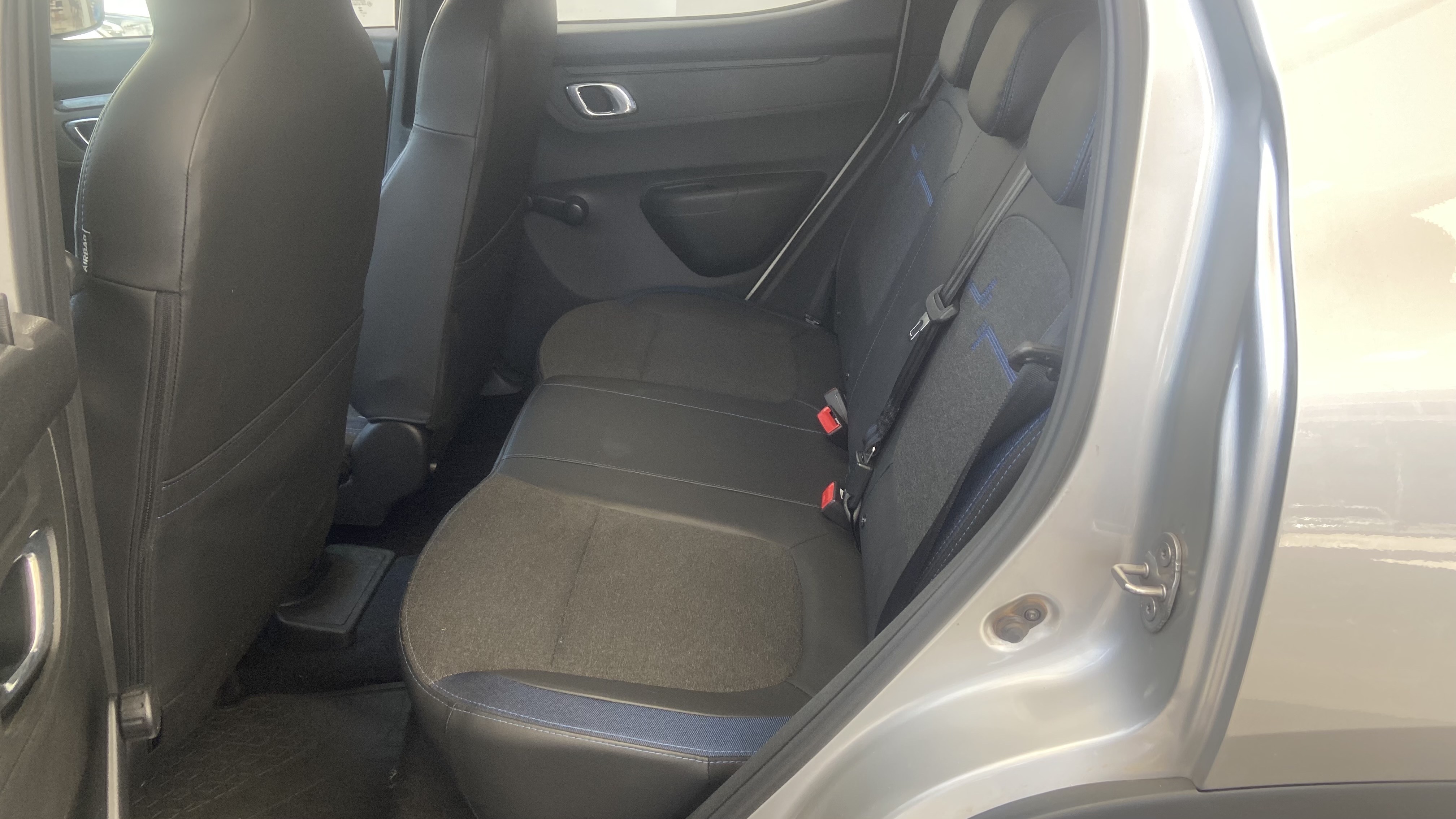 Renault-KWID-1.0 12V SCE FLEX INTENSE MANUAL