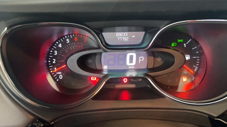 Renault-CAPTUR-1.3 TCE FLEX ICONIC X-TRONIC