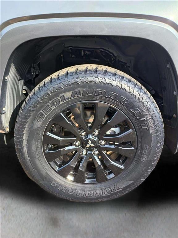 TRITON 2.4 BITURBO DIESEL CD KATANA 4X4 AUTOMÁTICO10