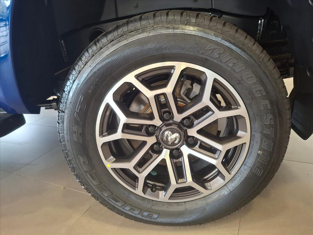 DAKOTA 2.2 TURBO DIESEL LARAMIE 4X4 AUTOMÁTICO7