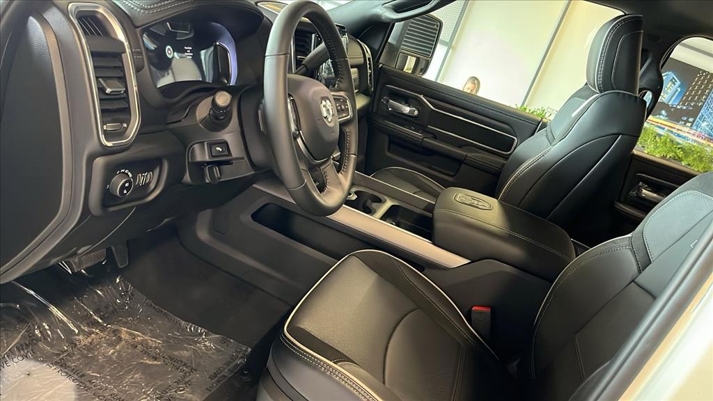 2500 6.7 I6 TURBO DIESEL LARAMIE NIGHT EDITION CD 4X4 AUTOMÁTICO6