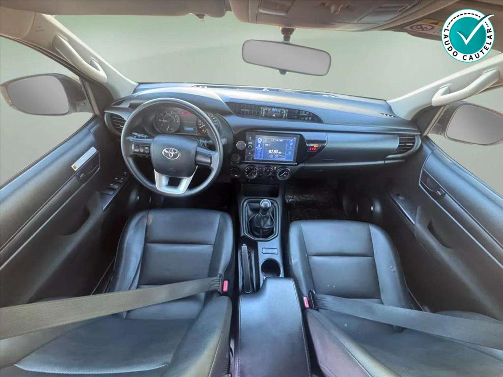 HILUX 2.8 D-4D TURBO DIESEL CD POWER PACK 4X4 MANUAL15