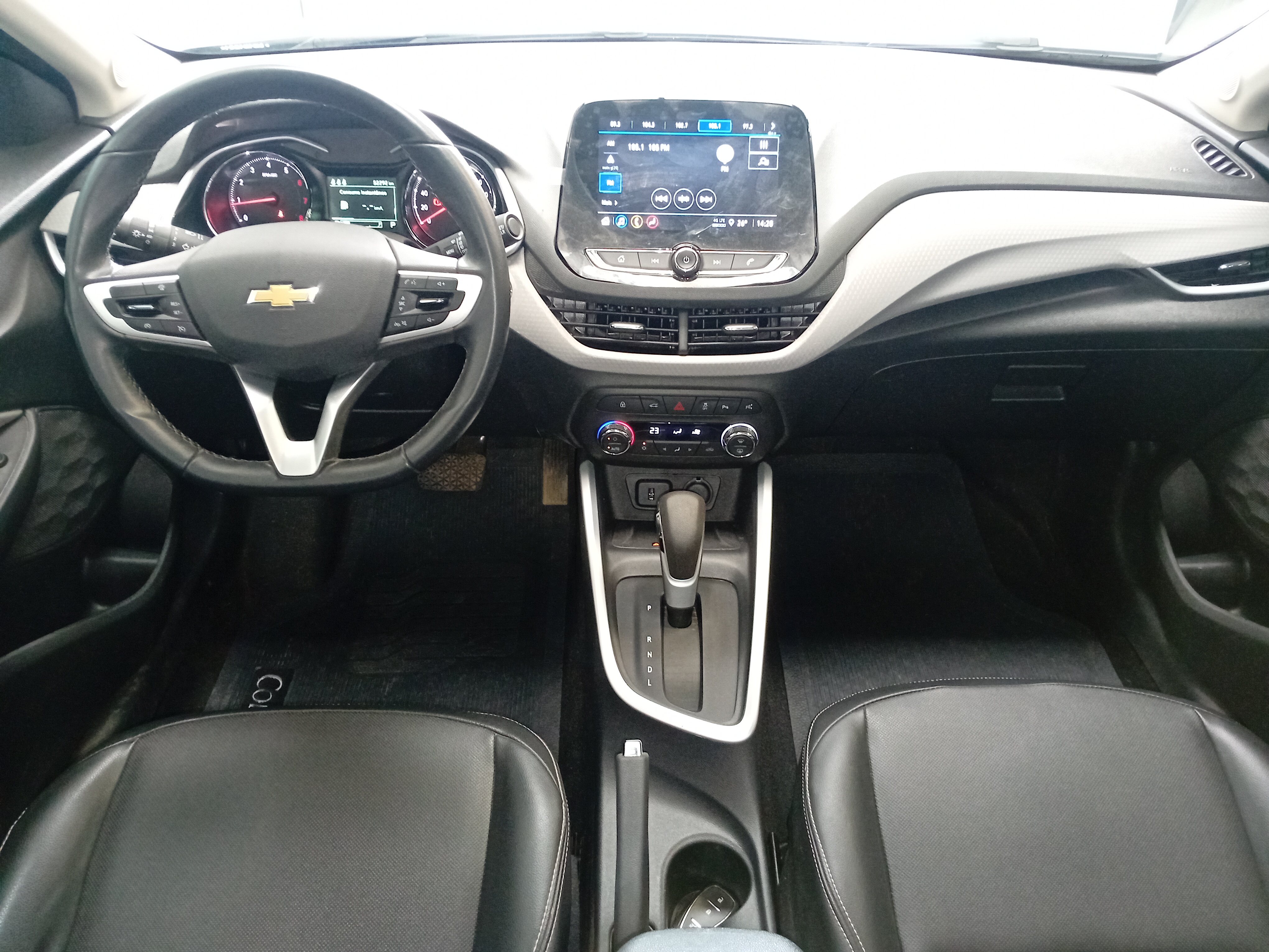 ONIX PLUS 1.0 TURBO FLEX PREMIER AUTOMÁTICO7