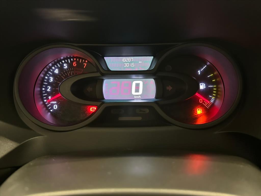 OROCH 1.6 16V SCE FLEX INTENSE MANUAL10