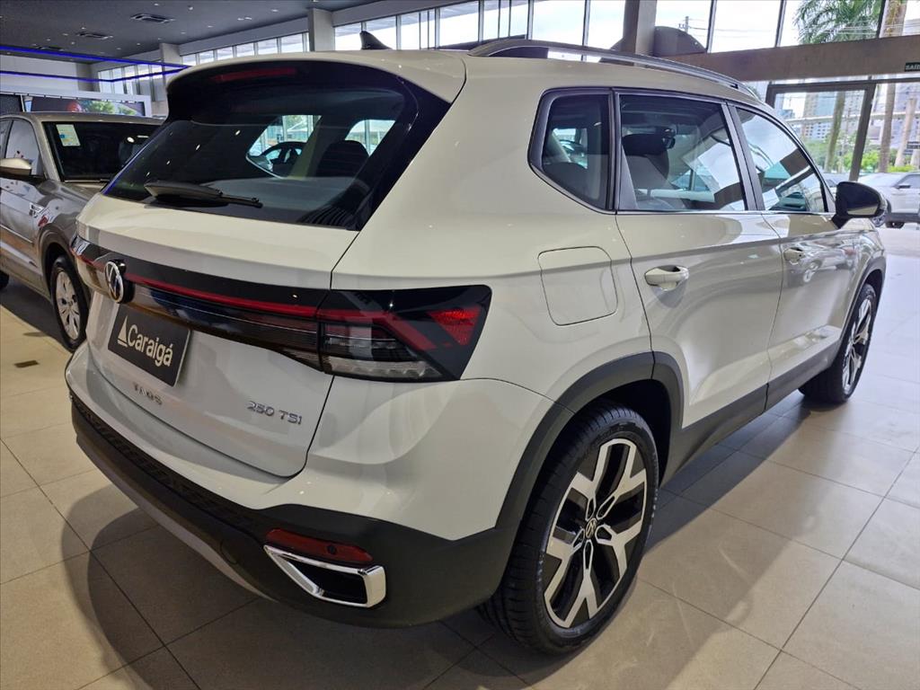 TAOS 1.4 250 TSI TOTAL FLEX HIGHLINE AUTOMÁTICO5