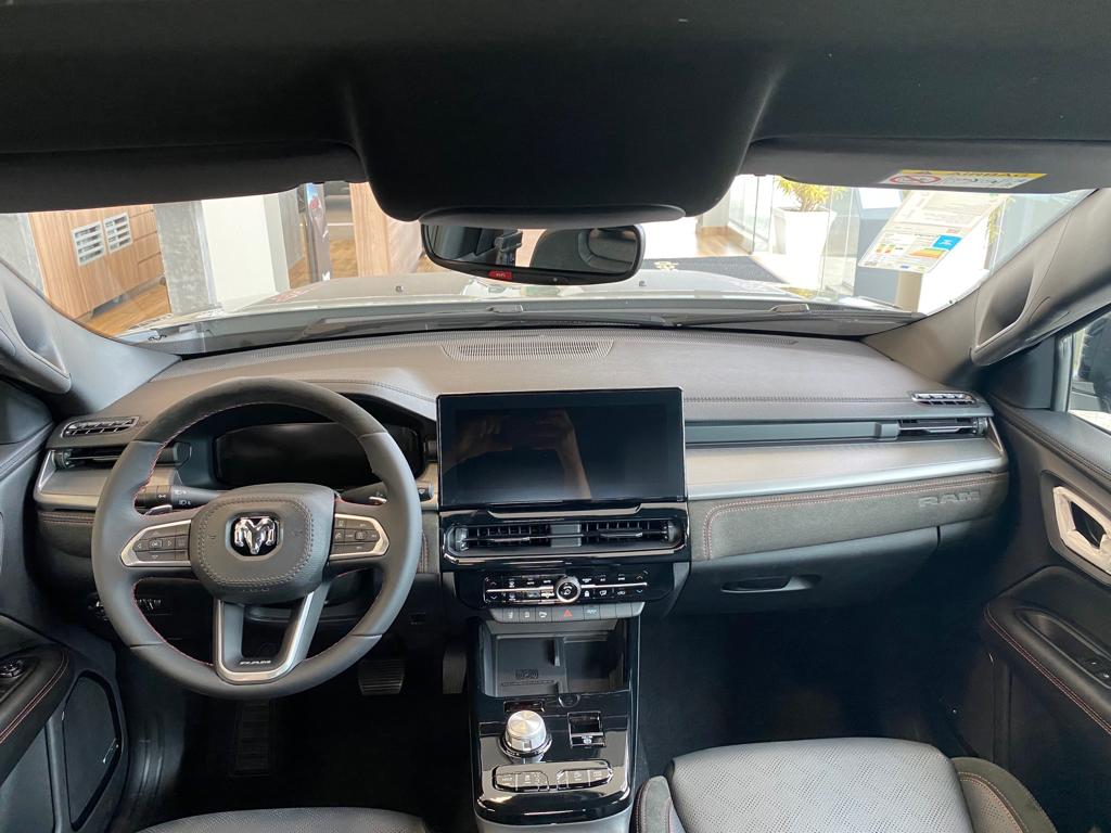 RAMPAGE 2.0 HURRICANE 4 TURBO GASOLINA R/T 4X4 AUTOMÁTICO RAMPAGE 2.0 HURRICANE 4 TURBO GASOLINA R/T 4X4 AUTOMÁTICO