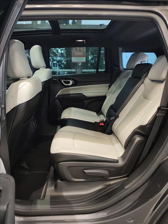 COMMANDER 1.3 T270 TURBO FLEX OVERLAND AT67