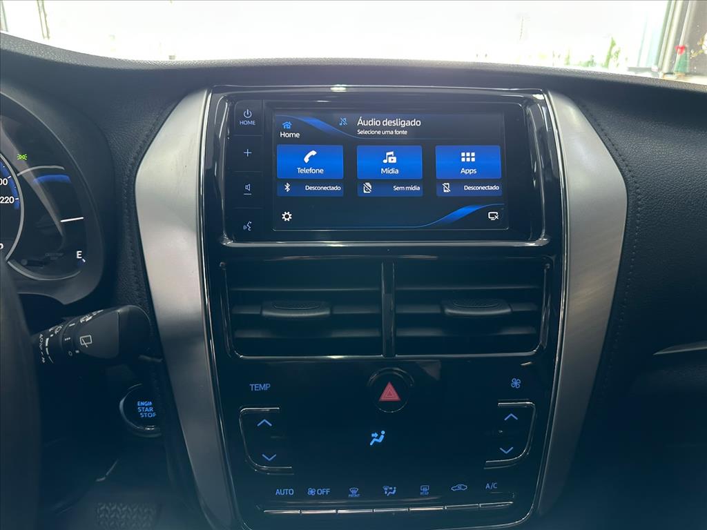 YARIS 1.3 16V FLEX XL LIVE MULTIDRIVE9