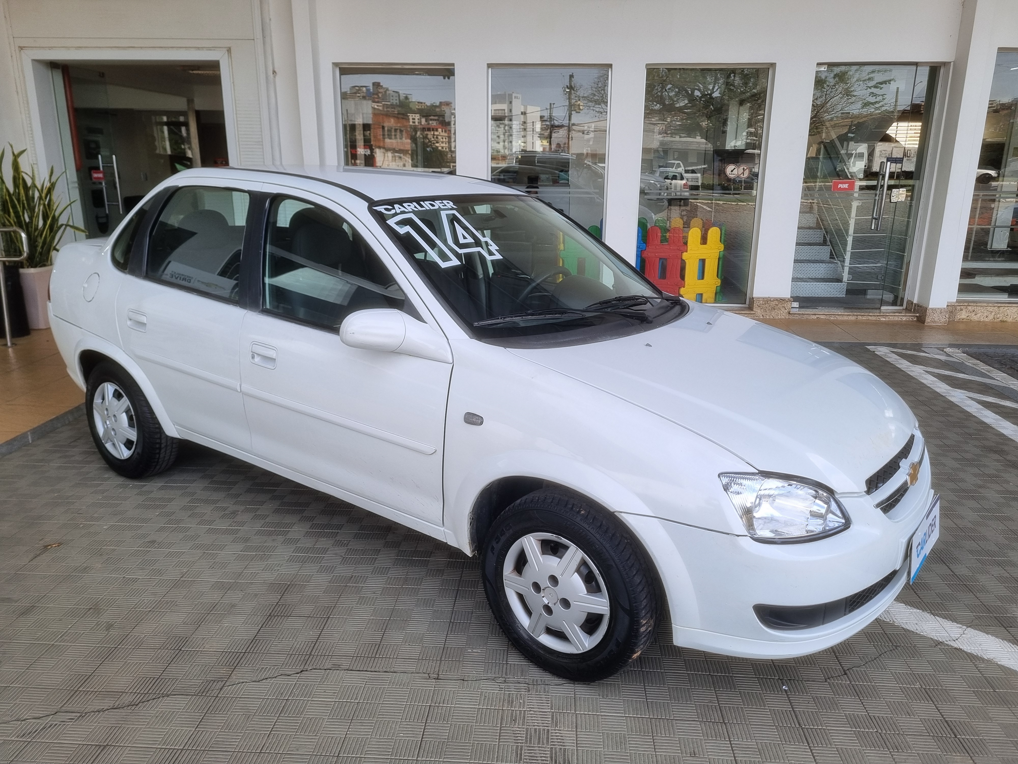 CLASSIC 1.0 MPFI LS 8V FLEX 4P MANUAL4
