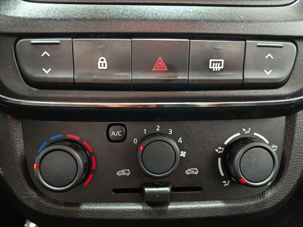 KWID 1.0 12V SCE FLEX ZEN MANUAL10