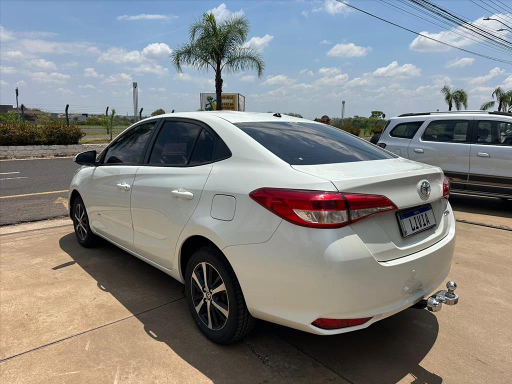 YARIS 1.5 16V FLEX SEDAN XL LIVE MULTIDRIVE YARIS 1.5 16V FLEX SEDAN XL LIVE MULTIDRIVE