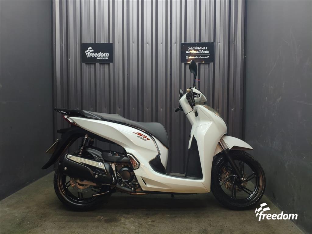 Moto HONDA do modelo SH 300I SPORT 2019/2019