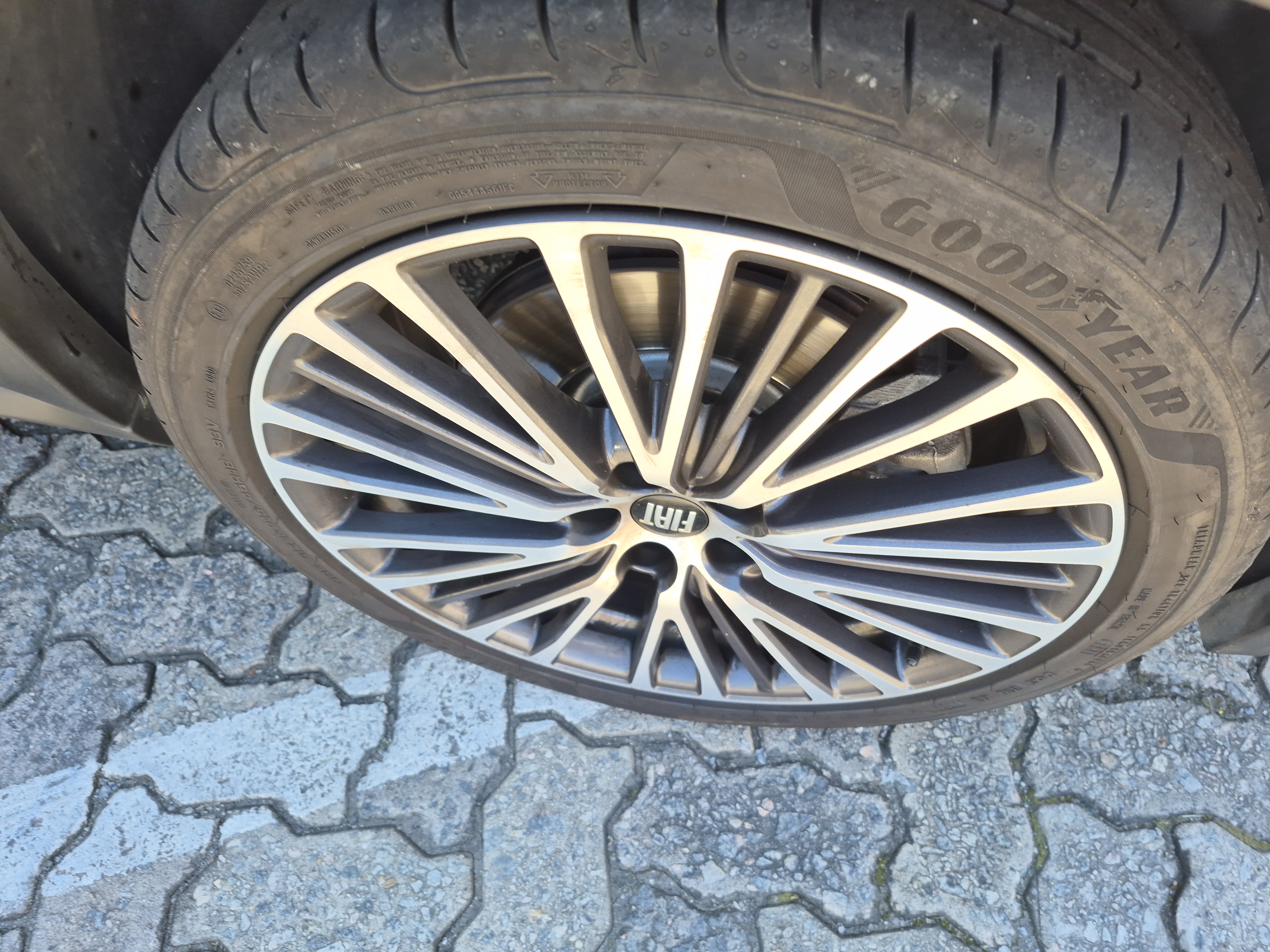 Foto ilustrativa do carro