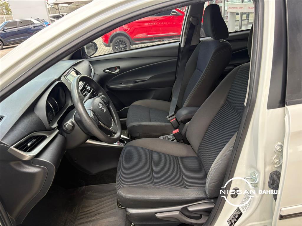 YARIS 1.5 16V FLEX SEDAN XL PLUS TECH MULTIDRIVE7
